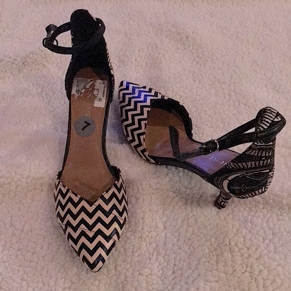 Nine West Brand New heels size 7, multi color and pattern